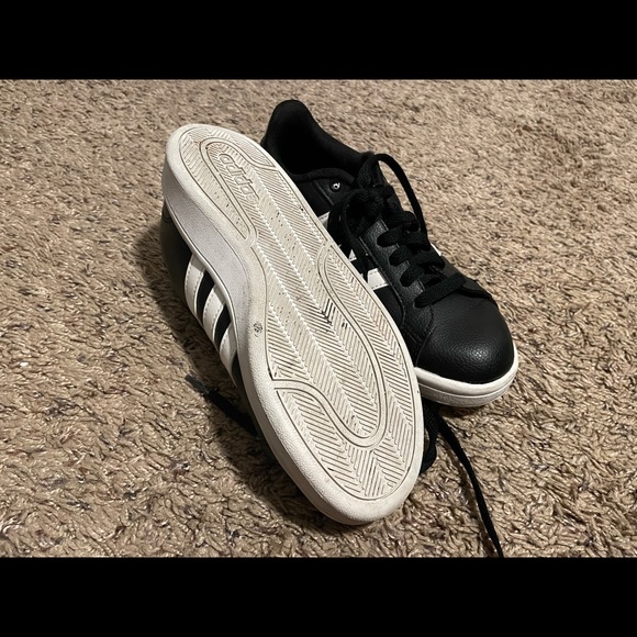 black and white adidas sneakers size 6 - Picture 2 of 2